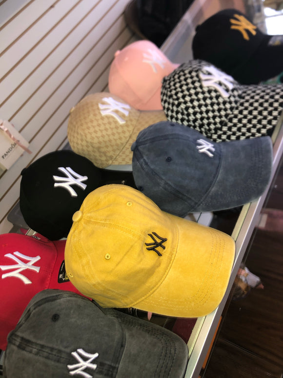 Caps