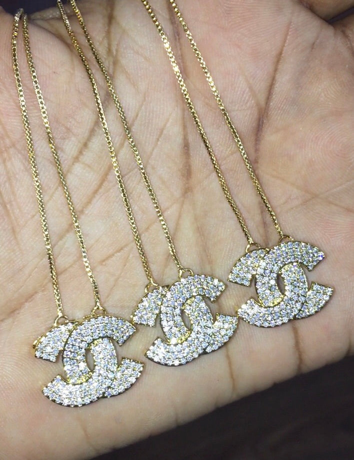 Gold CC LOGO NECKLACE